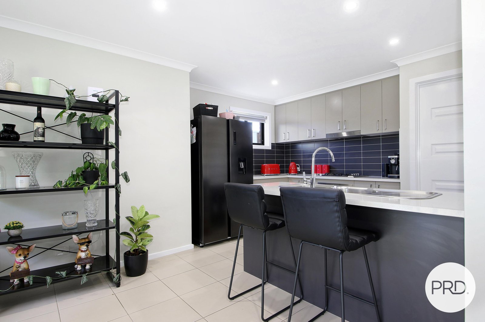 27 Hickory Street THURGOONA 6