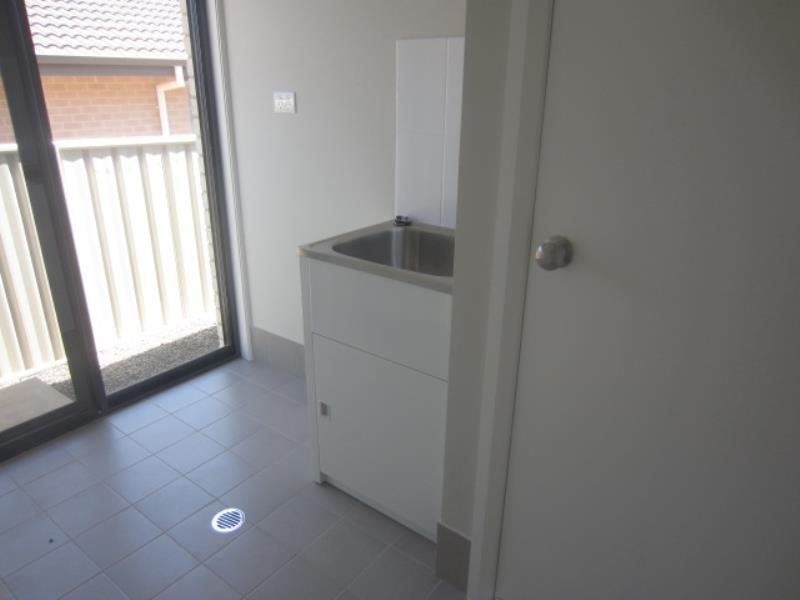 27 Higgins Lane TAMWORTH 7