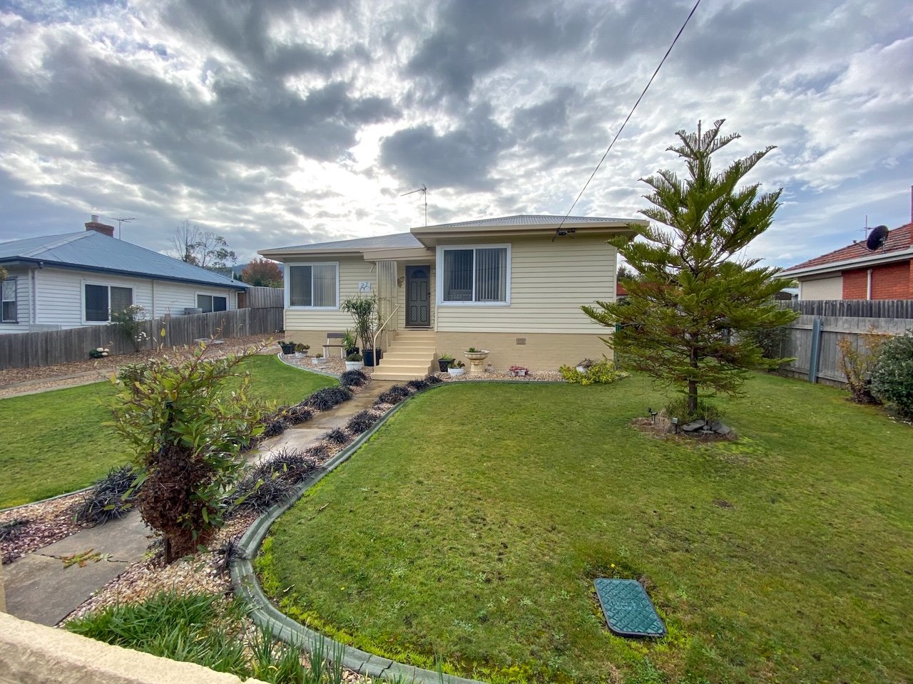 27 Hobart Road NEW NORFOLK 2