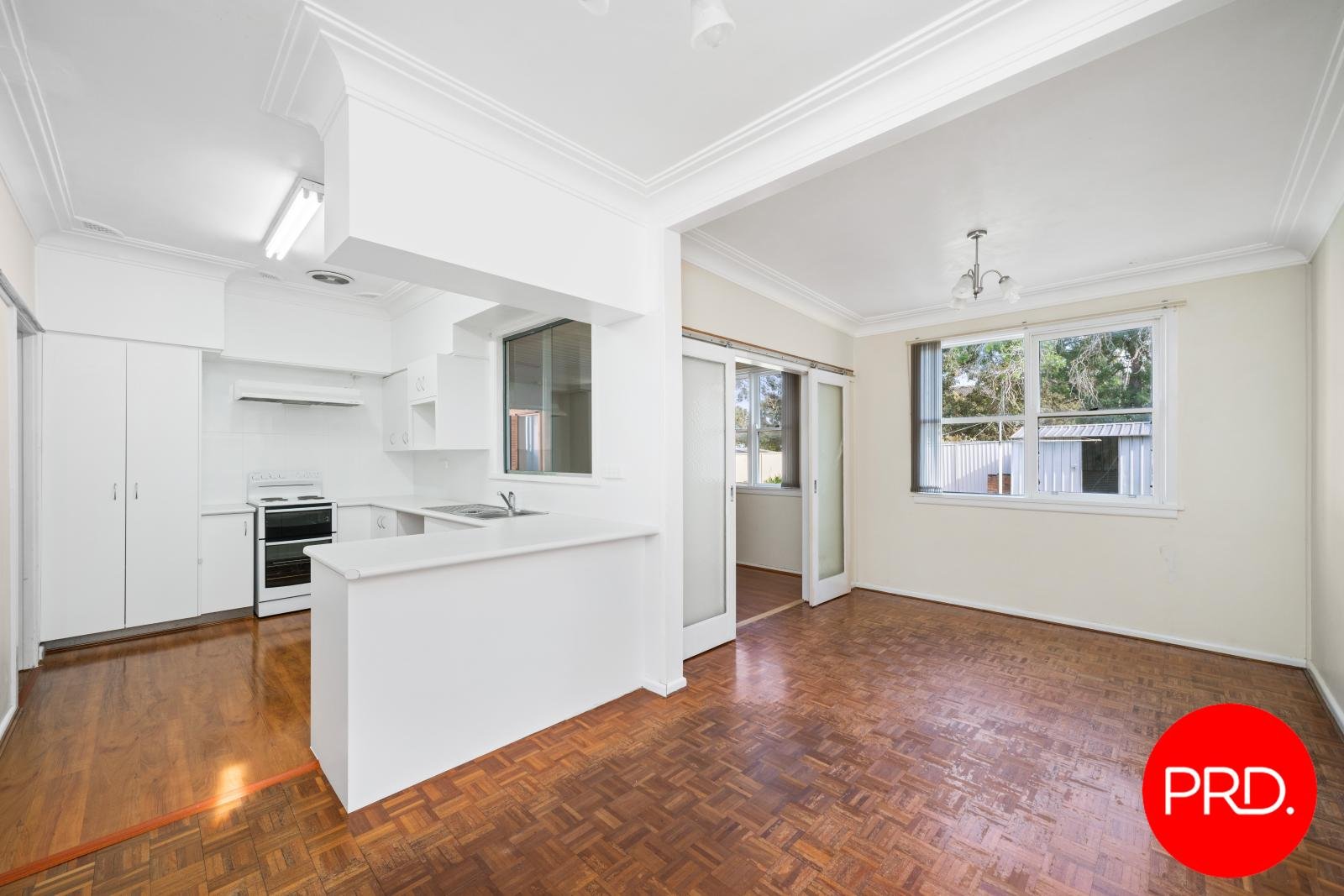 27 Hodgkinson Street PANANIA 3