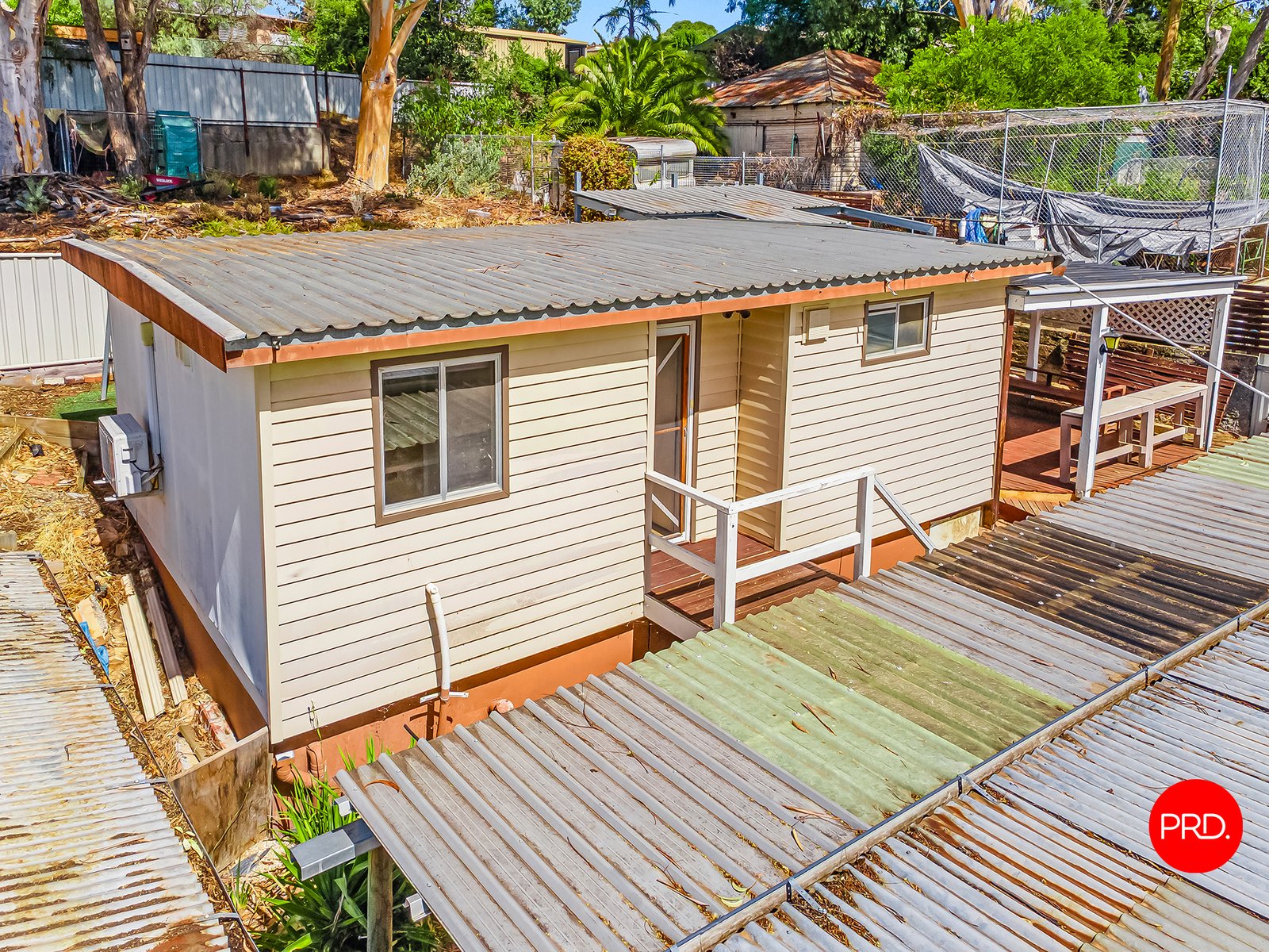 27 Holmes Road LONG GULLY 4