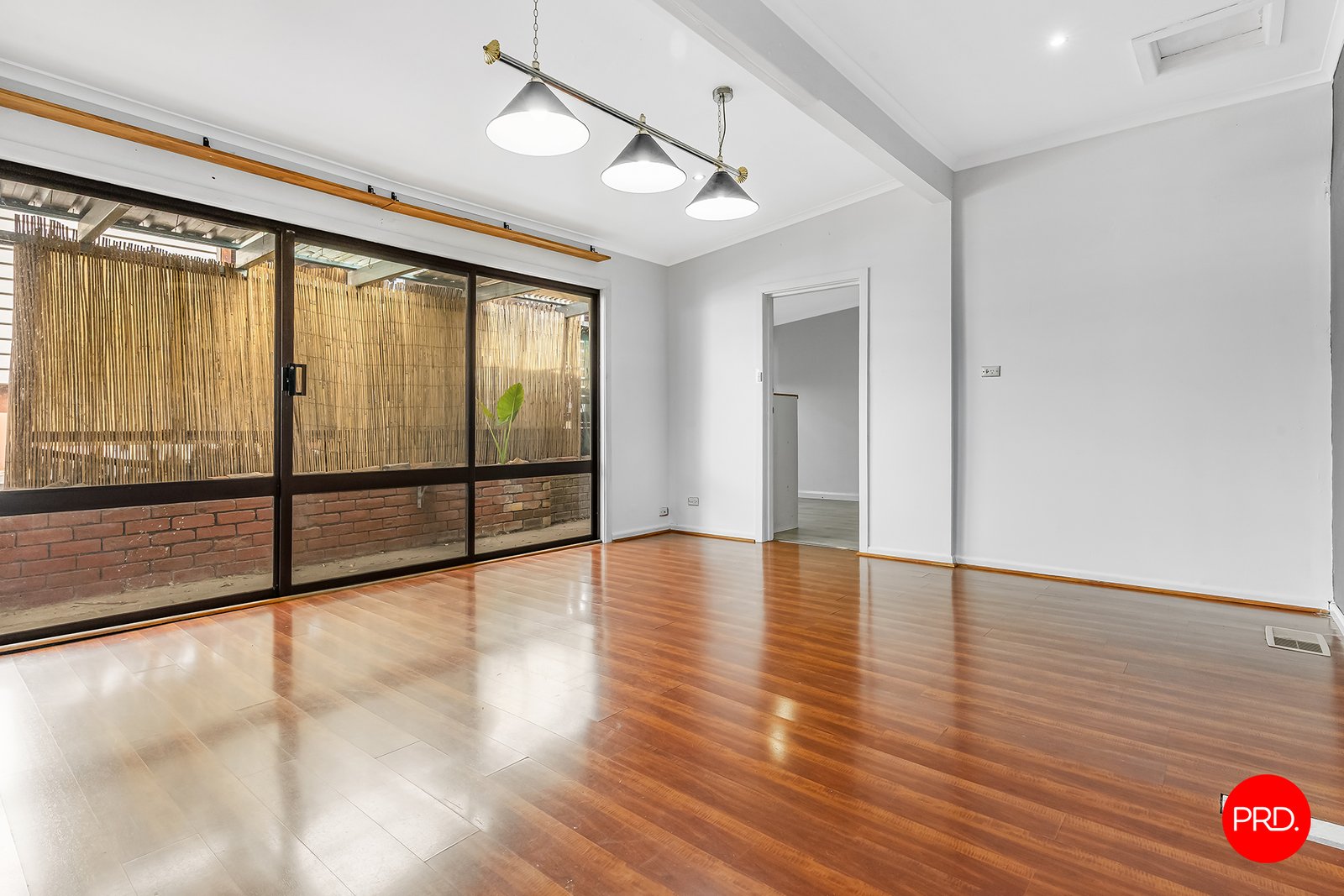 27 Holmes Road LONG GULLY 28
