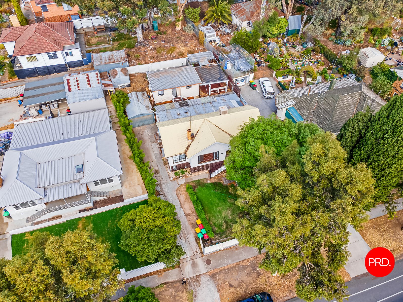27 Holmes Road LONG GULLY 33