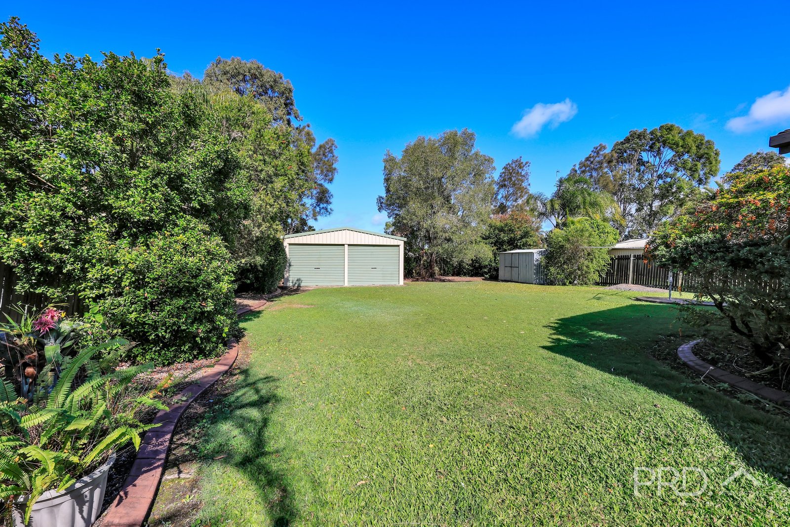 27 Honeysuckle Avenue KAWUNGAN 27