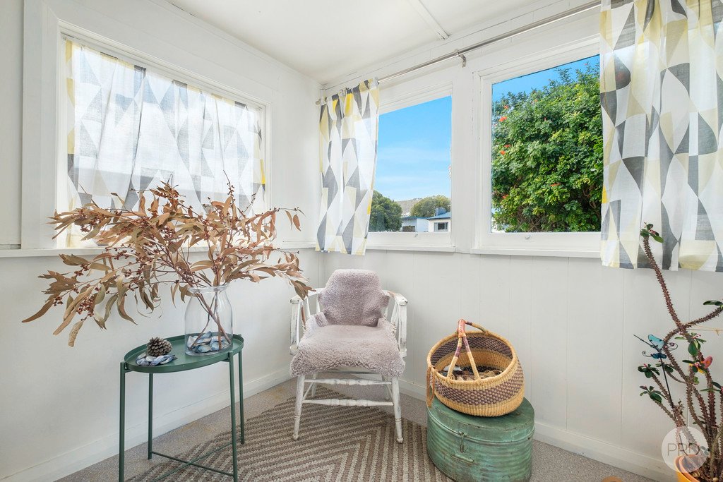 27 Howrah Road HOWRAH 4