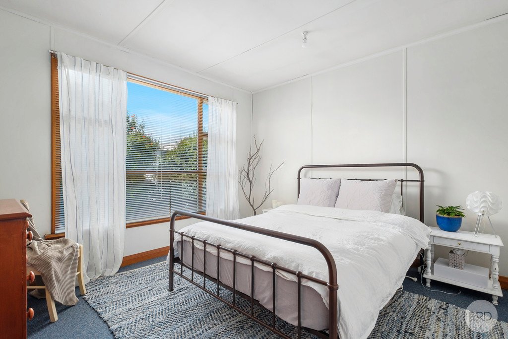 27 Howrah Road HOWRAH 5