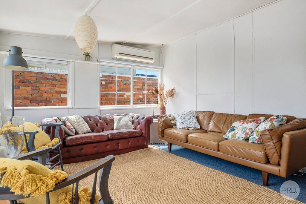 27 Howrah Road HOWRAH 8