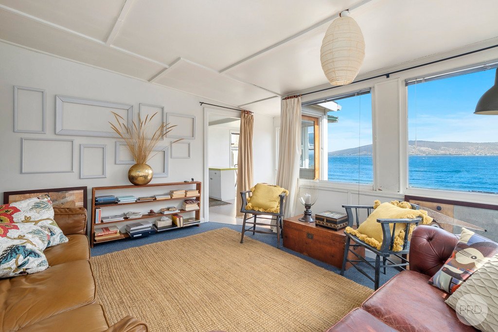 27 Howrah Road HOWRAH 9