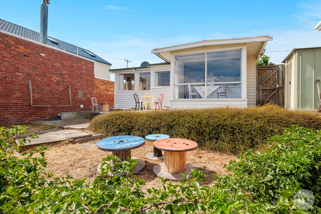 27 Howrah Road HOWRAH 15