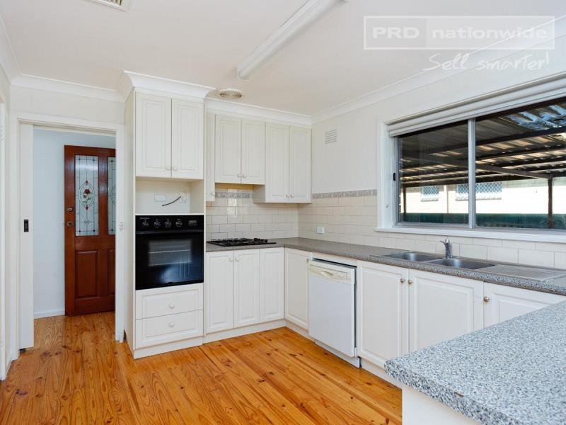 27 Huron Crescent LAKE ALBERT 2