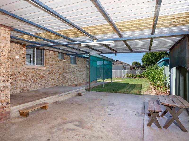 27 Huron Crescent LAKE ALBERT 6