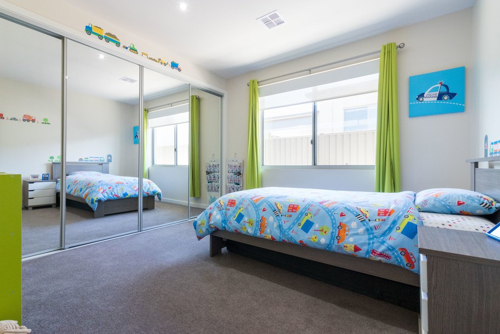 27 Hyland Drive BUNGENDORE 16