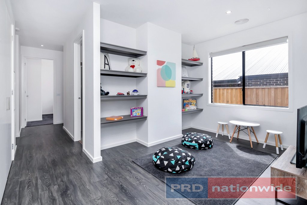 27 Illana Street BROWN HILL 8