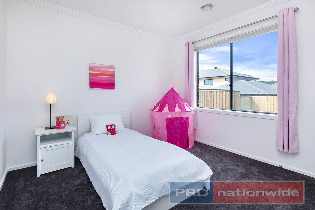 27 Illana Street BROWN HILL 9