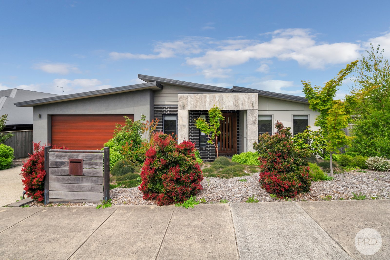 27 Illana Street BROWN HILL 1