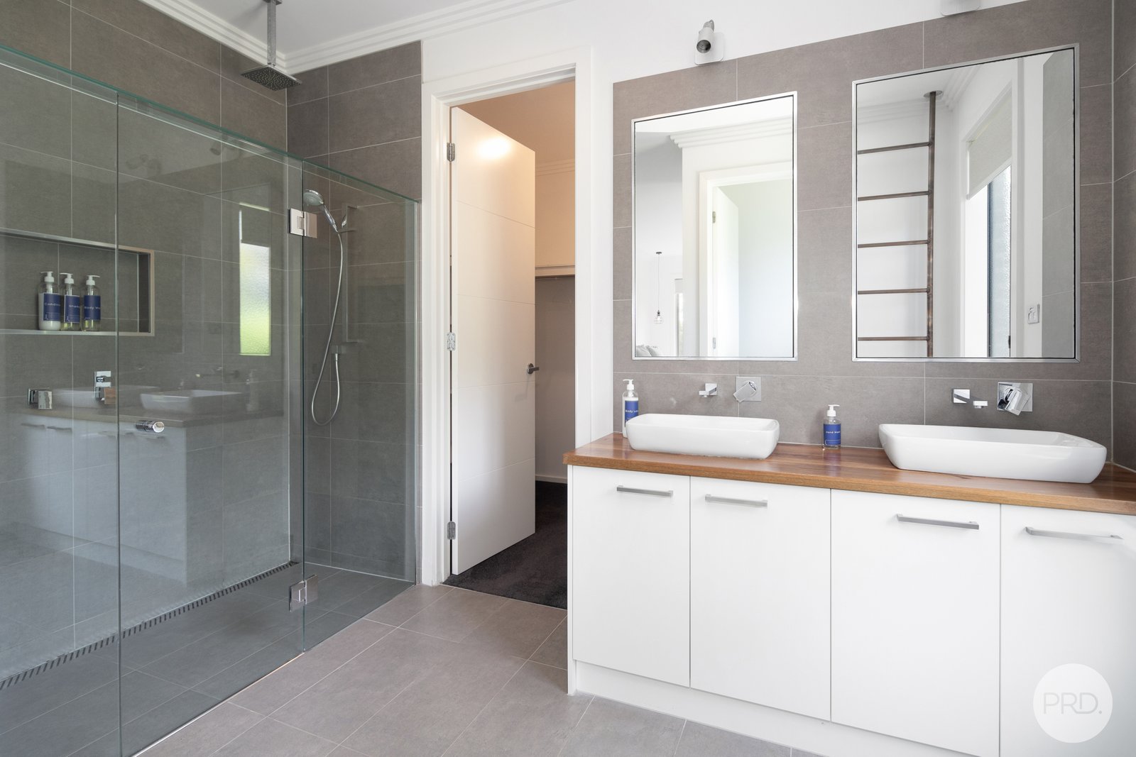 27 Illana Street BROWN HILL 8