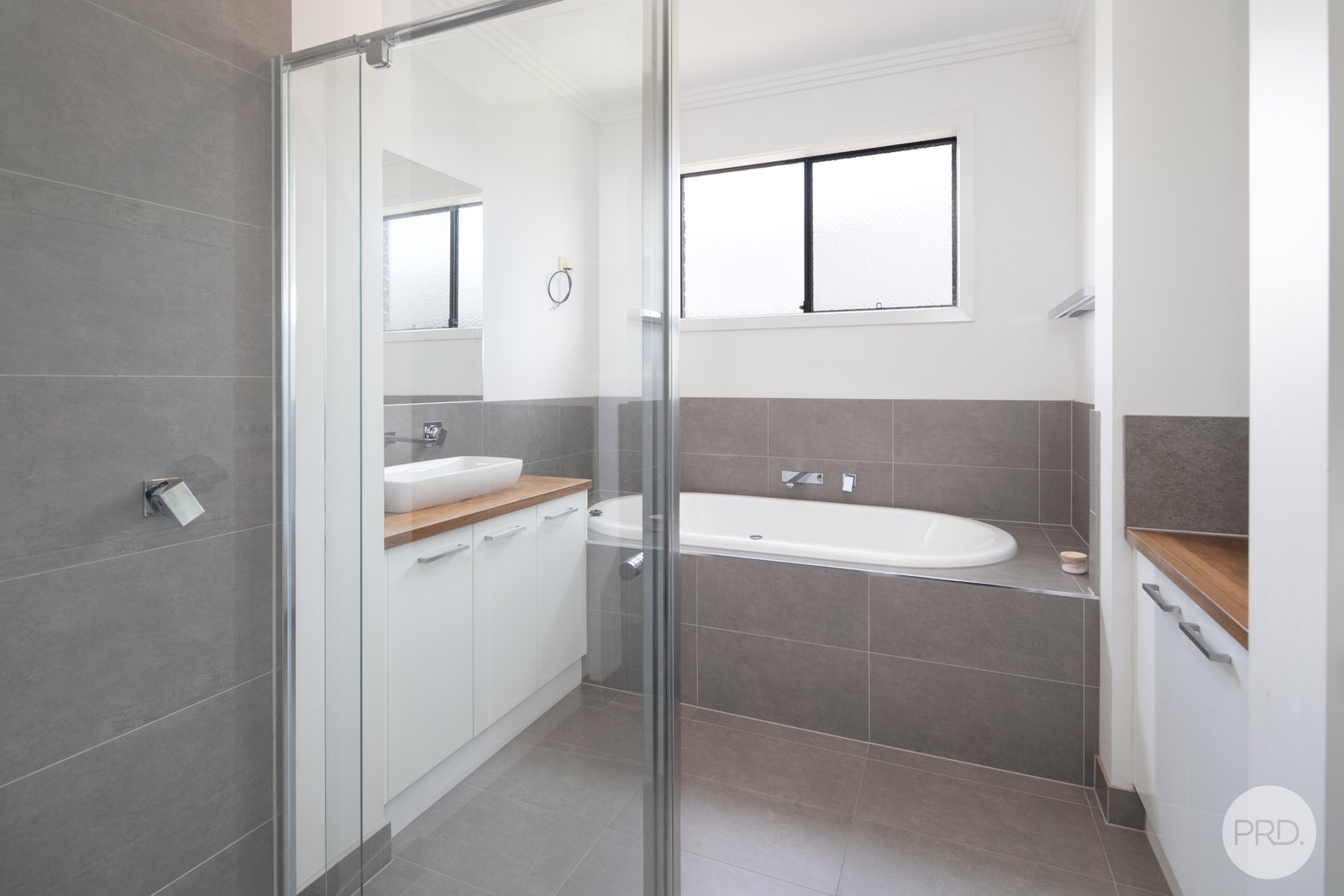 27 Illana Street BROWN HILL 12