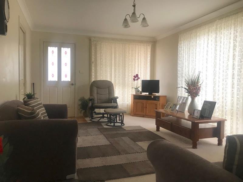 2/7 James Place TAMWORTH 2