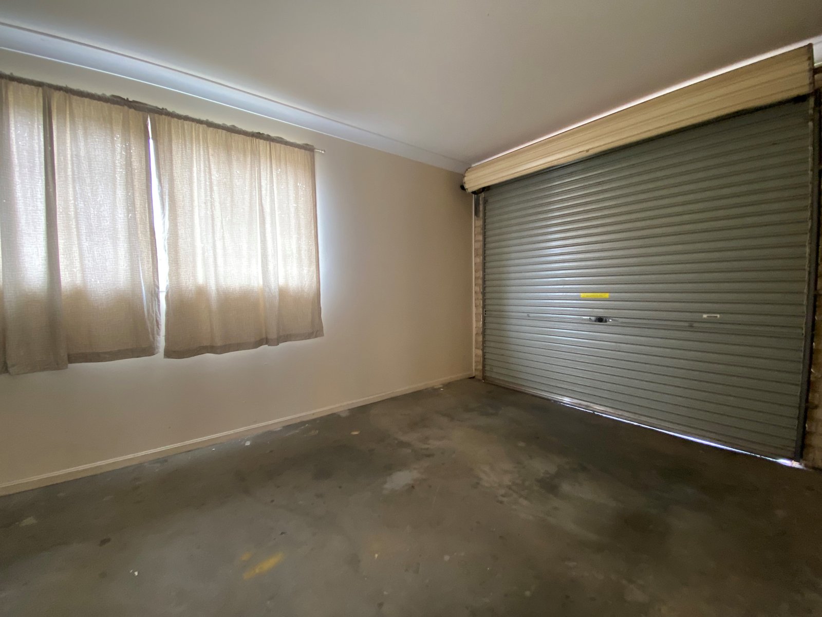2/7 James Place TAMWORTH 12