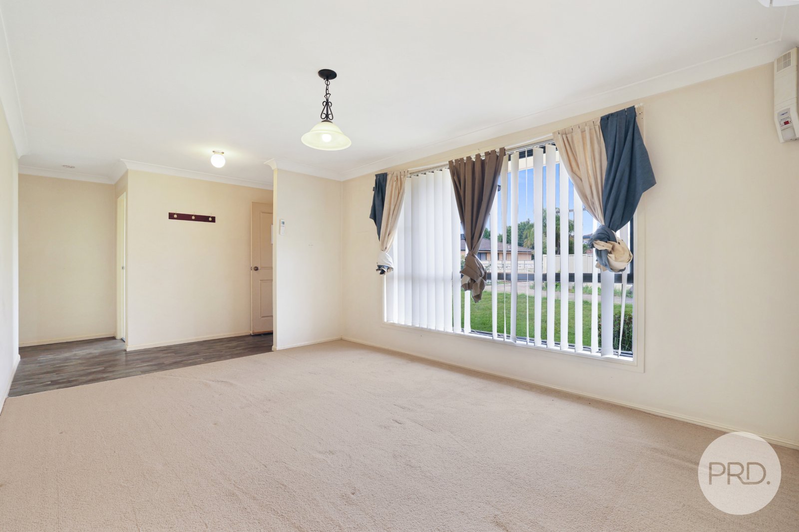 27 Janelle Street TAMWORTH 6