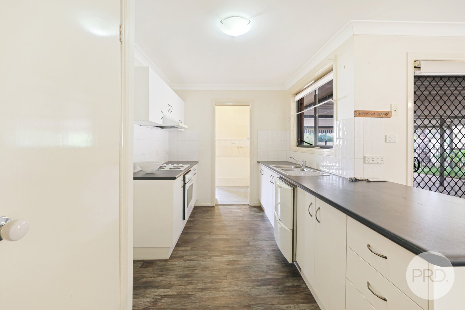 27 Janelle Street TAMWORTH 8