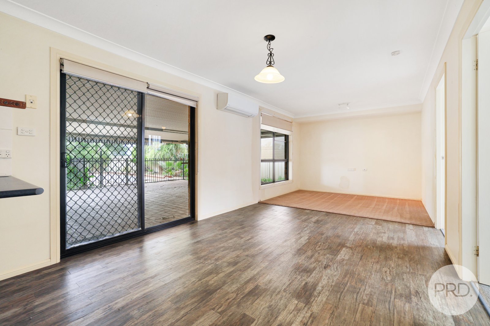 27 Janelle Street TAMWORTH 10