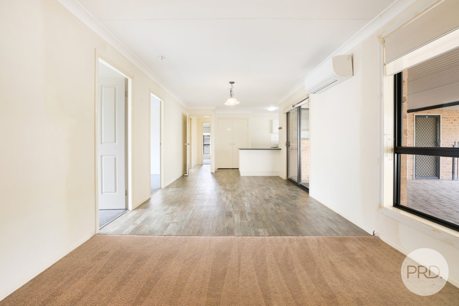 27 Janelle Street TAMWORTH 11