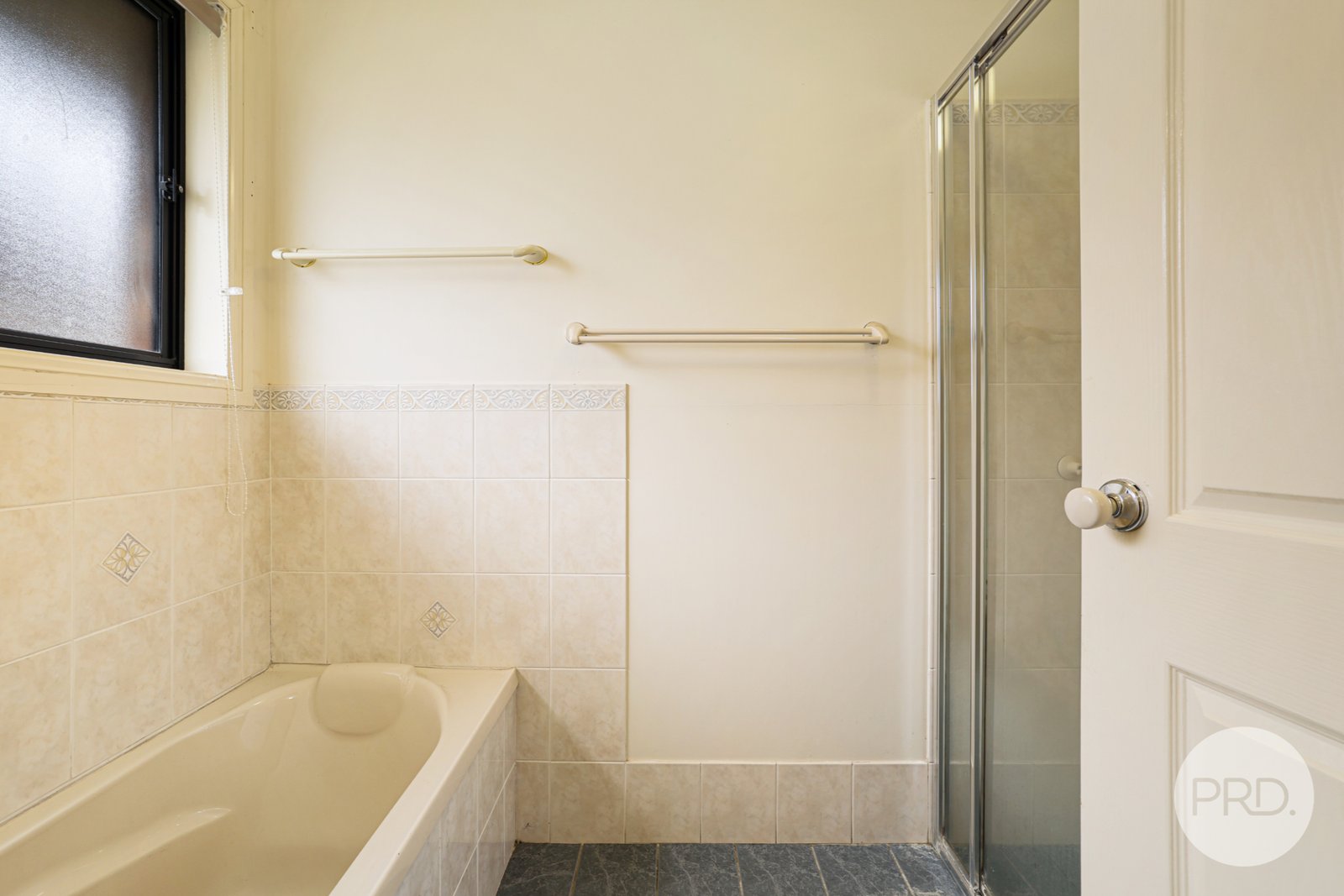 27 Janelle Street TAMWORTH 13