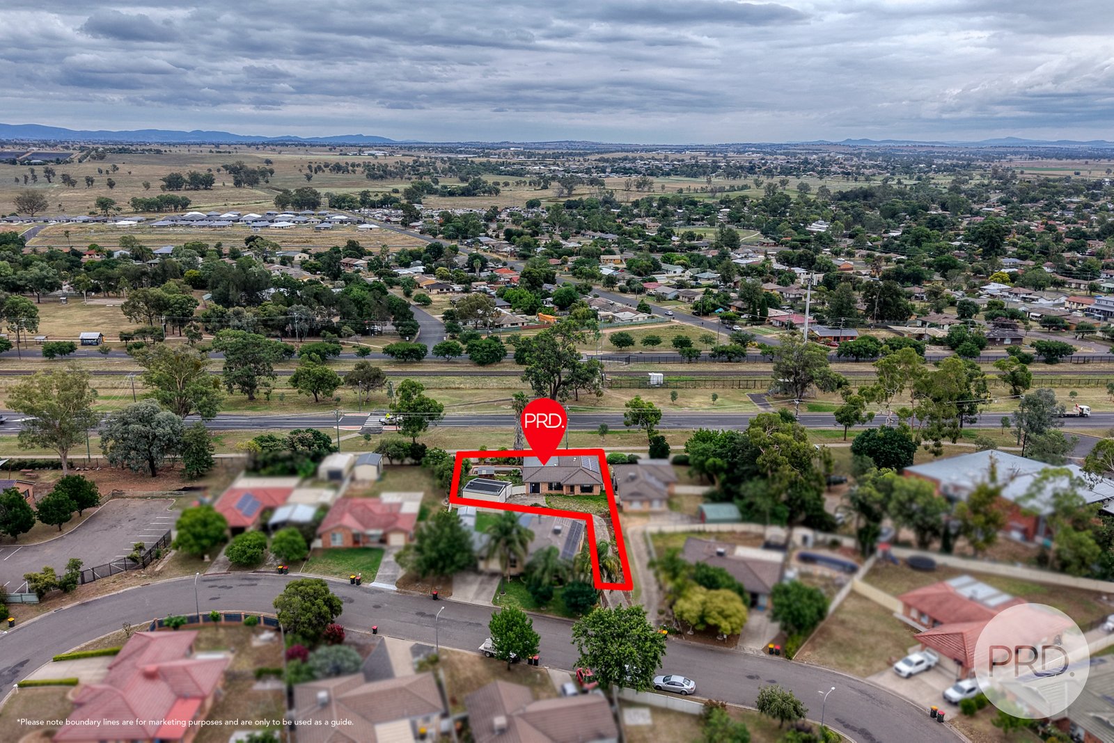 27 Janelle Street TAMWORTH 24