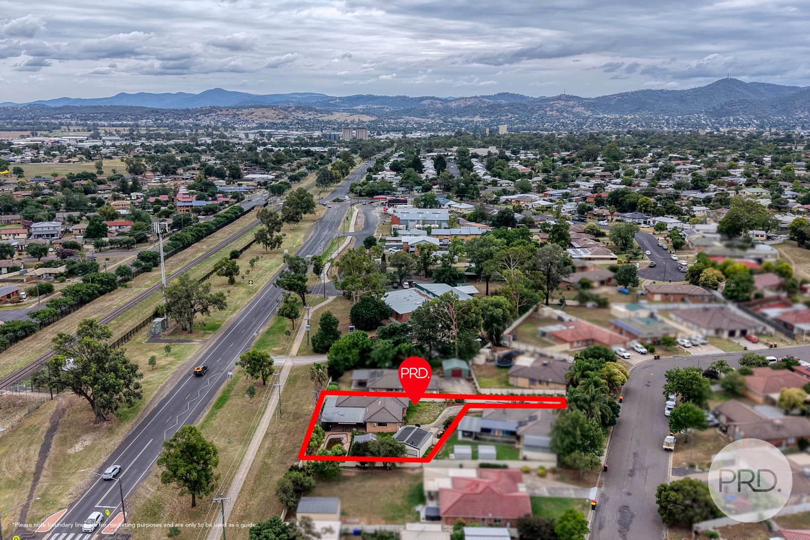 27 Janelle Street TAMWORTH 25