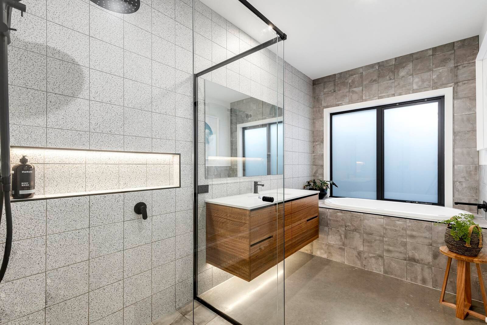 Real Estate and Property in 27 Janelle Way, Ocean Grove, VIC