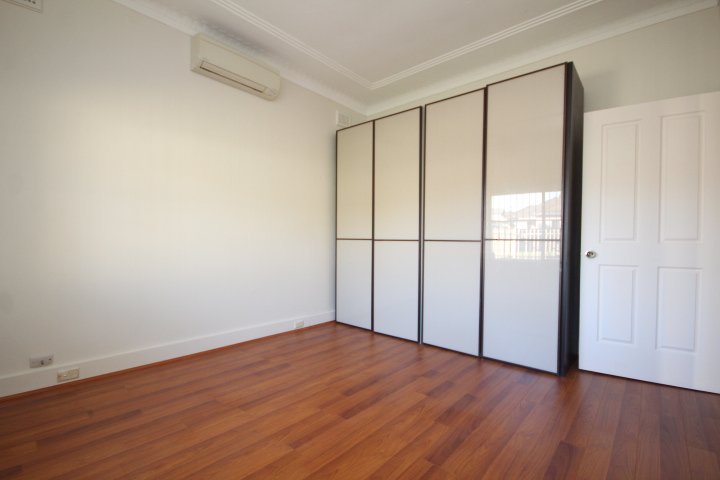 27 Jarrett Street CLEMTON PARK 4