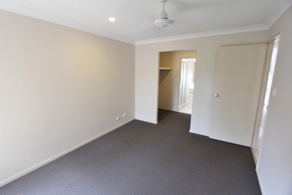 2/7 Jayden Place MOLENDINAR 5