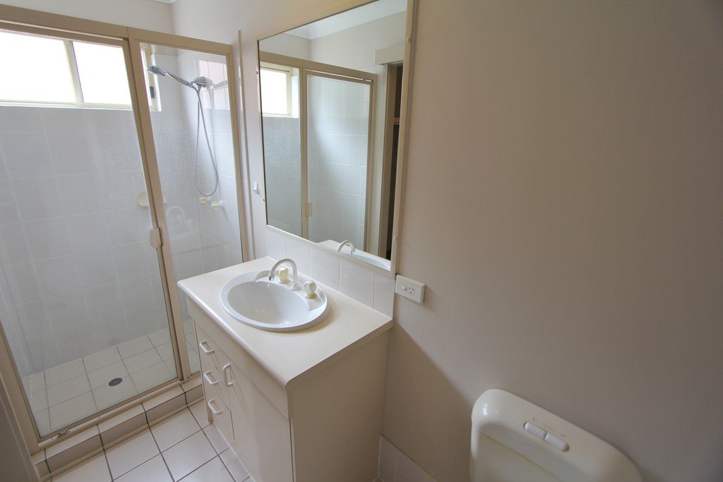 2/7 Jayden Place MOLENDINAR 8