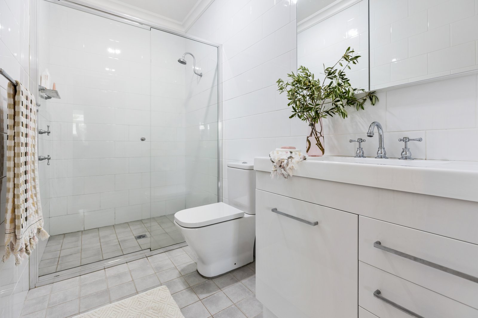 27 Jeffery Circuit TUMUT 9