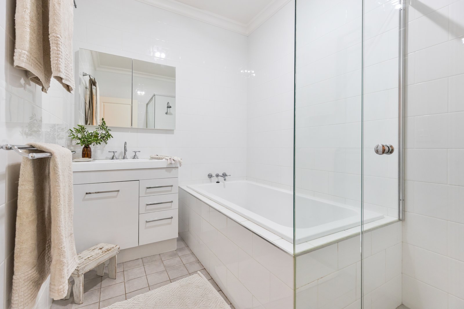 27 Jeffery Circuit TUMUT 13