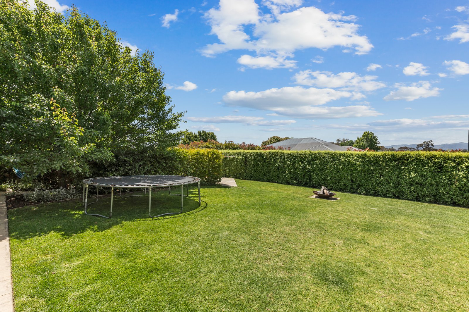 27 Jeffery Circuit TUMUT 19