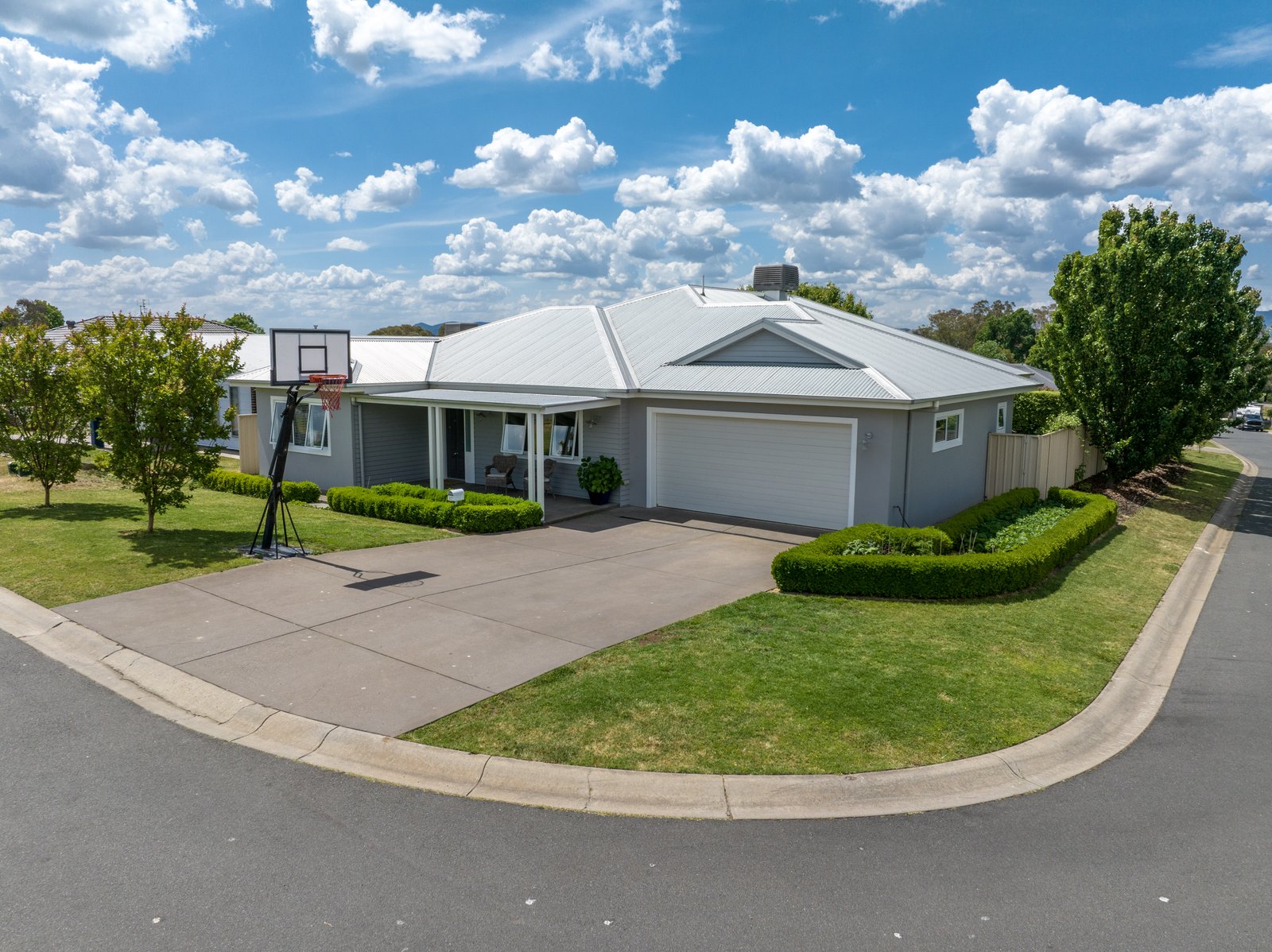 27 Jeffery Circuit TUMUT 26