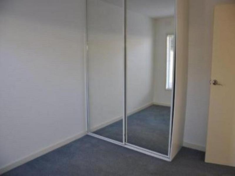 Gallery: 2/7 Jepson Street