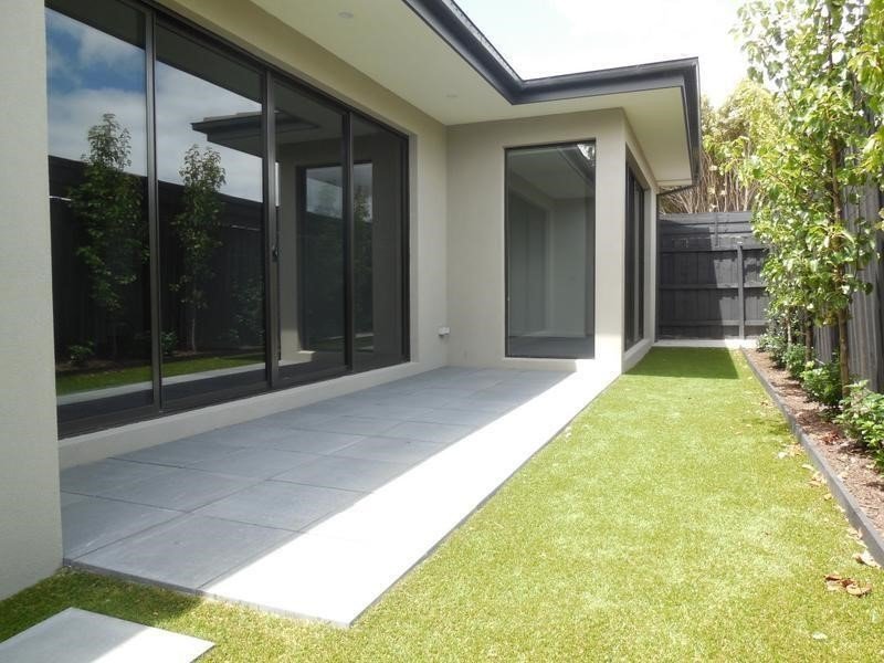 Gallery: 2/7 Joan Street