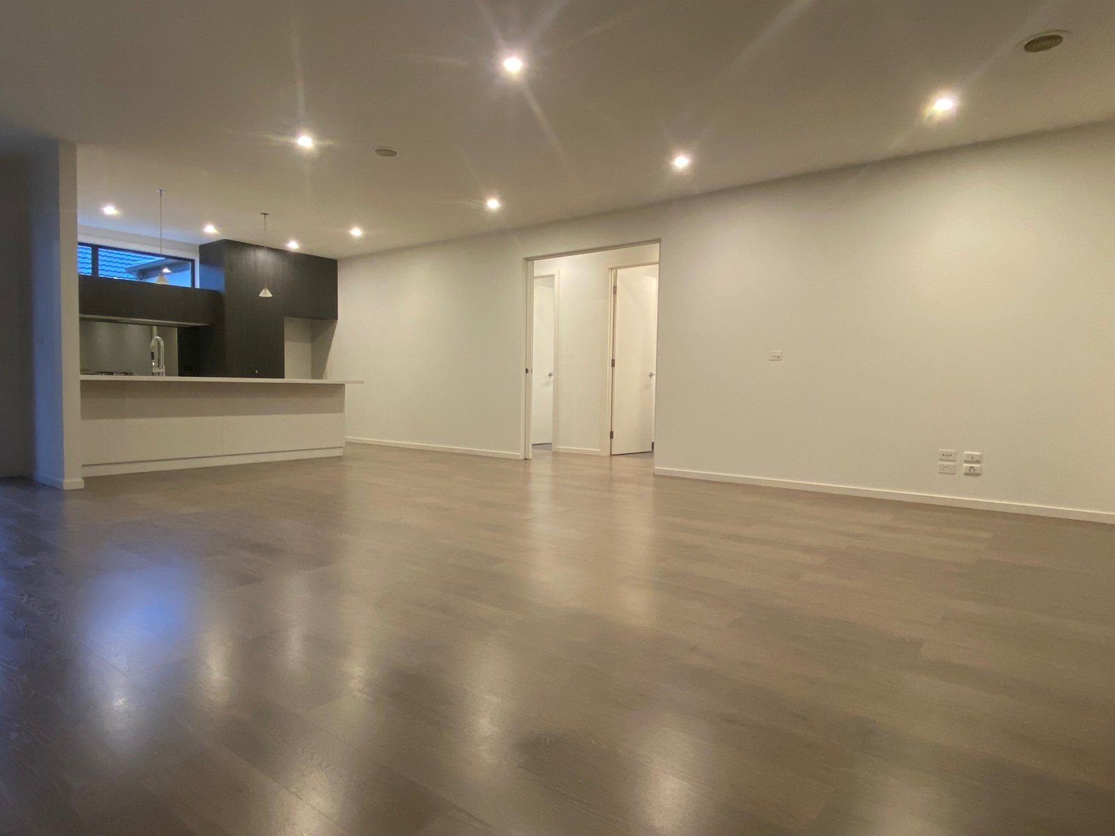 Gallery: 2/7 Joan Street