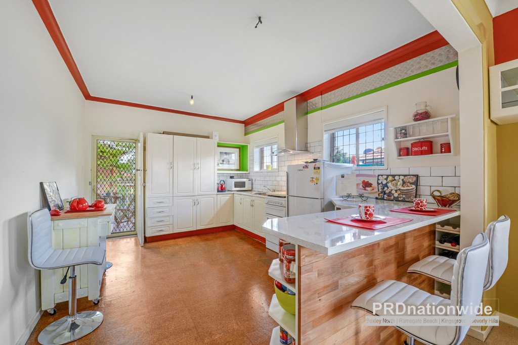 27 Junee Crescent KINGSGROVE 4