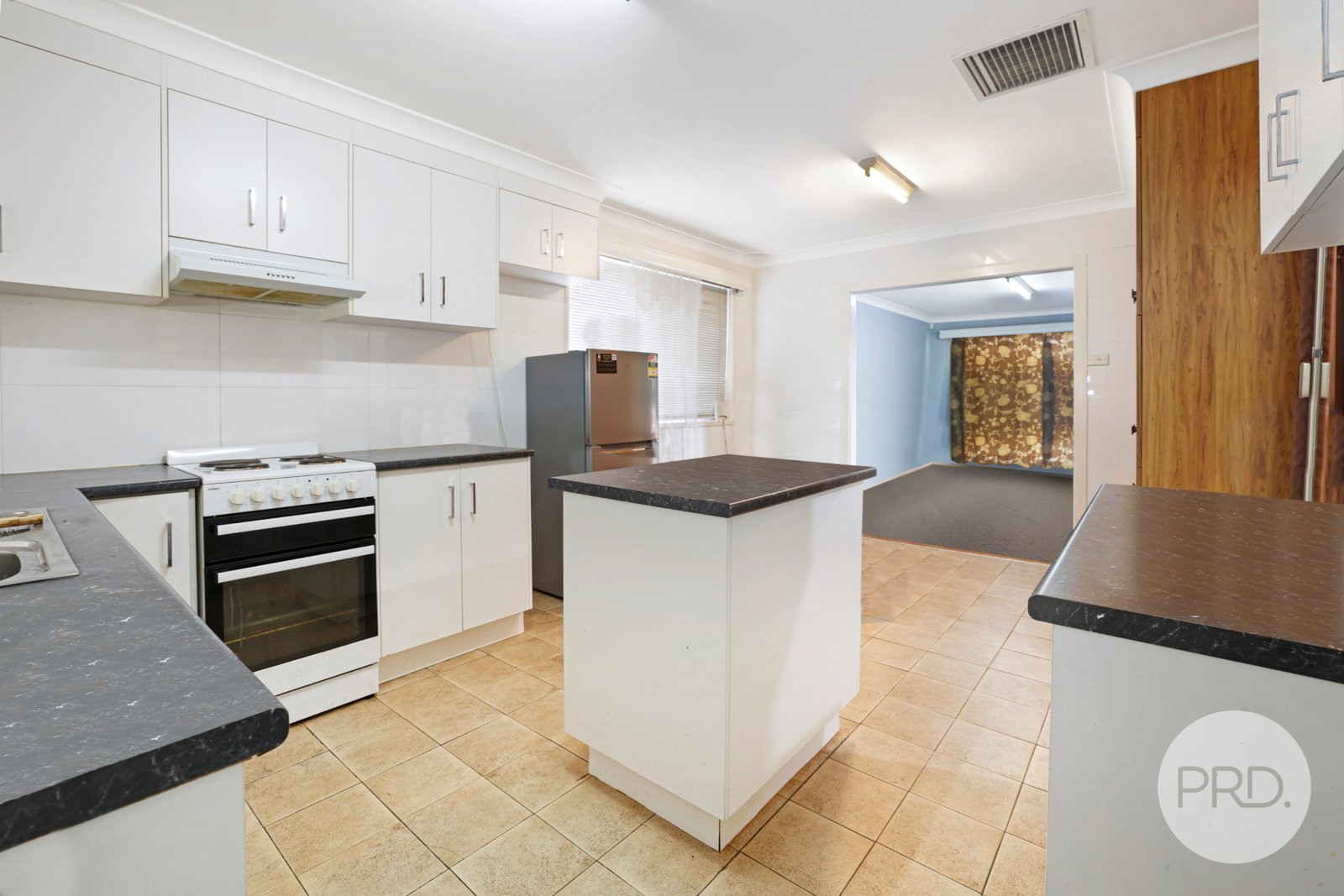 27 Karloo Street TAMWORTH 6