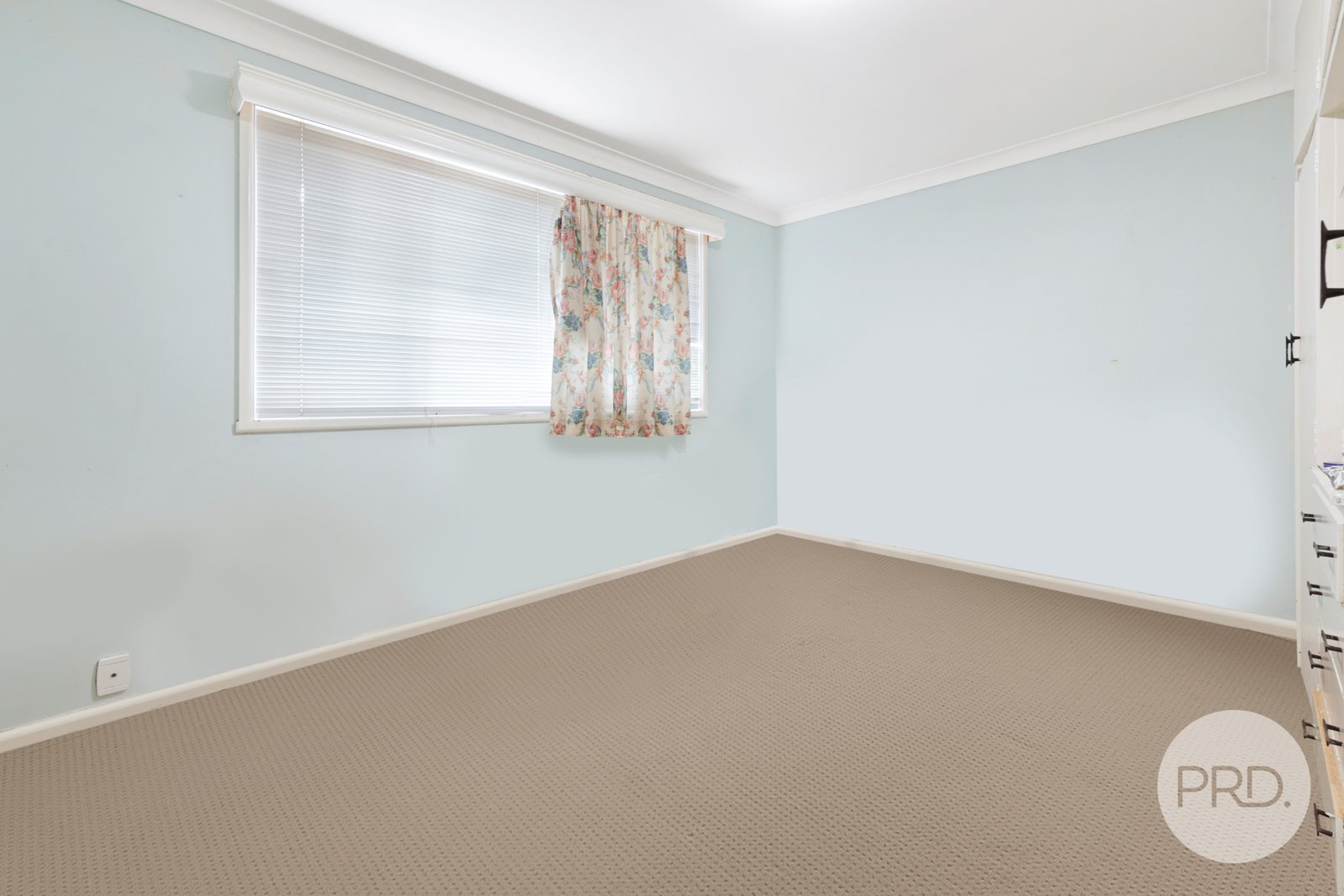 27 Karloo Street TAMWORTH 9