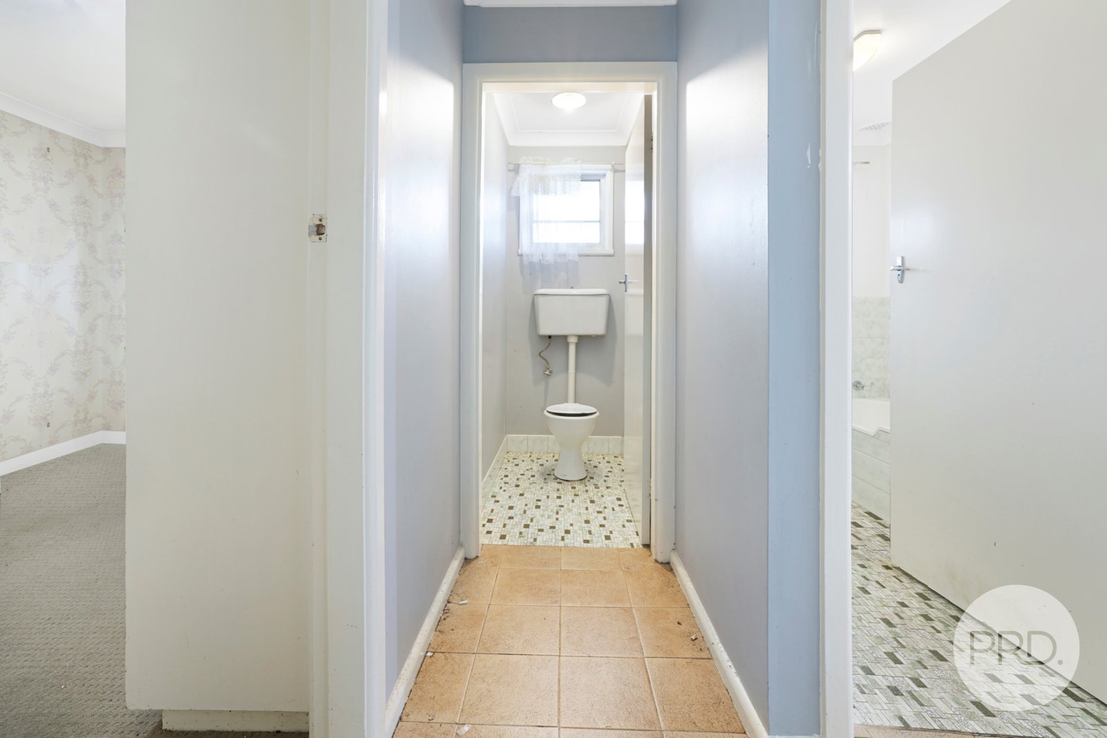 27 Karloo Street TAMWORTH 12