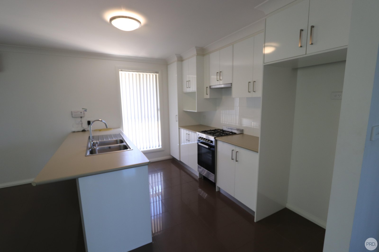 27 Kent St  TUMBARUMBA 4