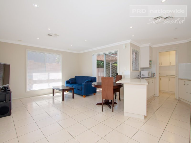 2/7 Kimberley Drive TATTON 2