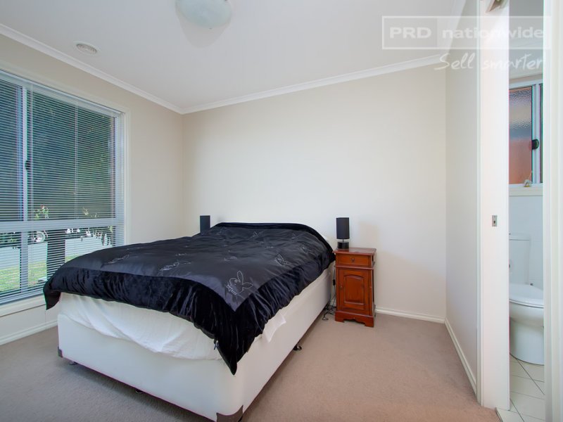 2/7 Kimberley Drive TATTON 5