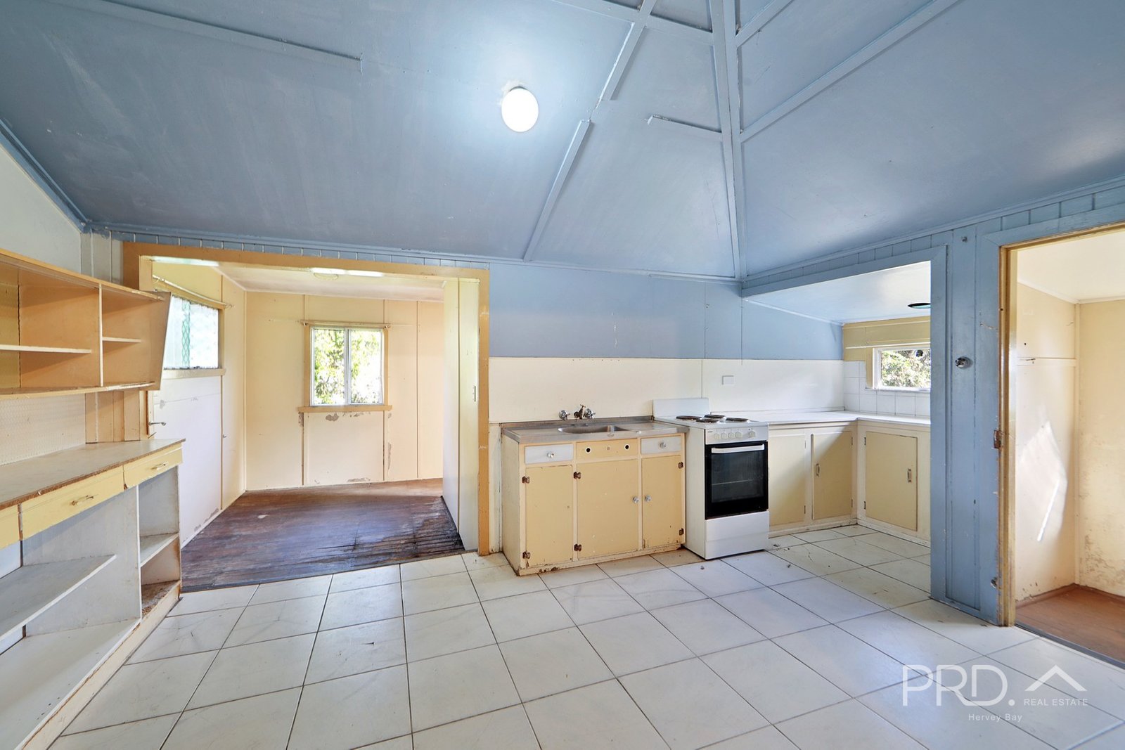 27 King Street URANGAN 9