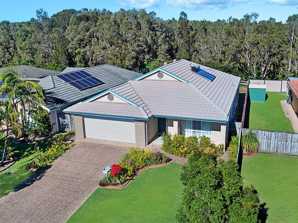 27 Kingfisher Circuit KINGSCLIFF 2